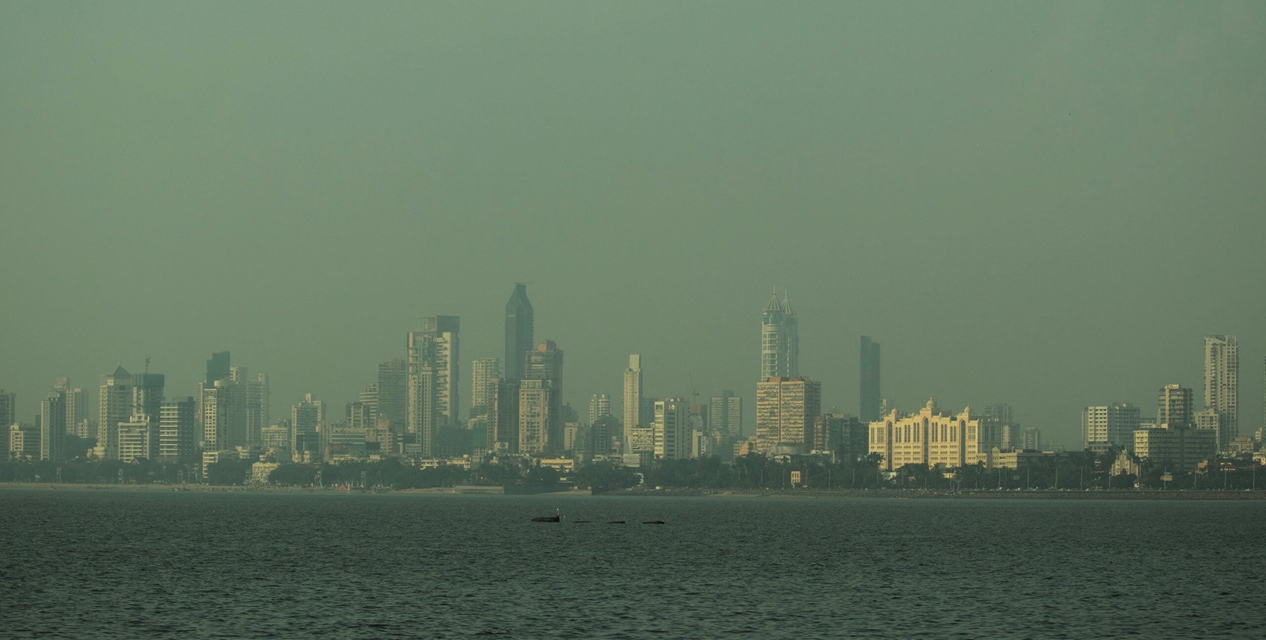You are currently viewing Navigating Mumbai’s Real Estate: Top Neighborhoods for Young Professionals and Job Seekers